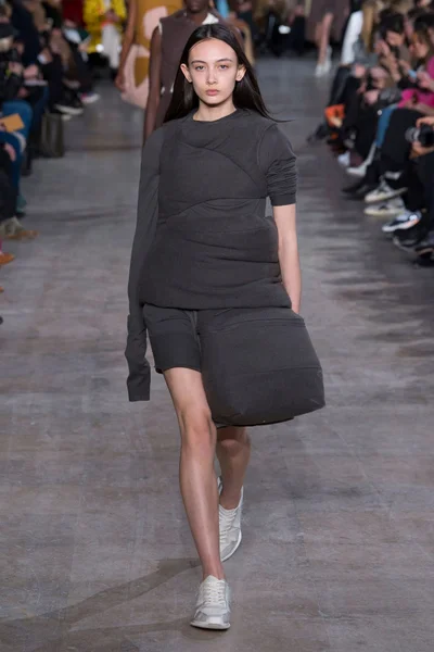 Look 7